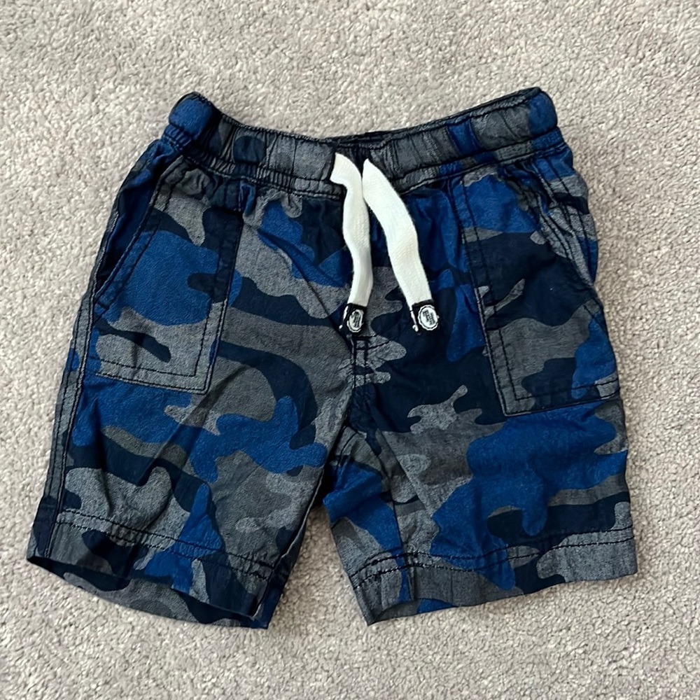 🌴Host Pick🌴Tommy Hilfiger Camo Shorts NWOT